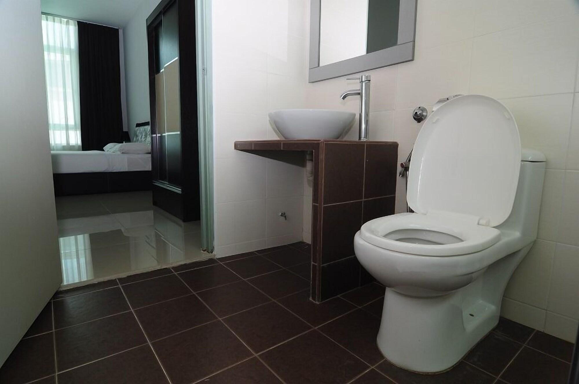 D'Embassy Service Residence Suite Куантан Екстериор снимка